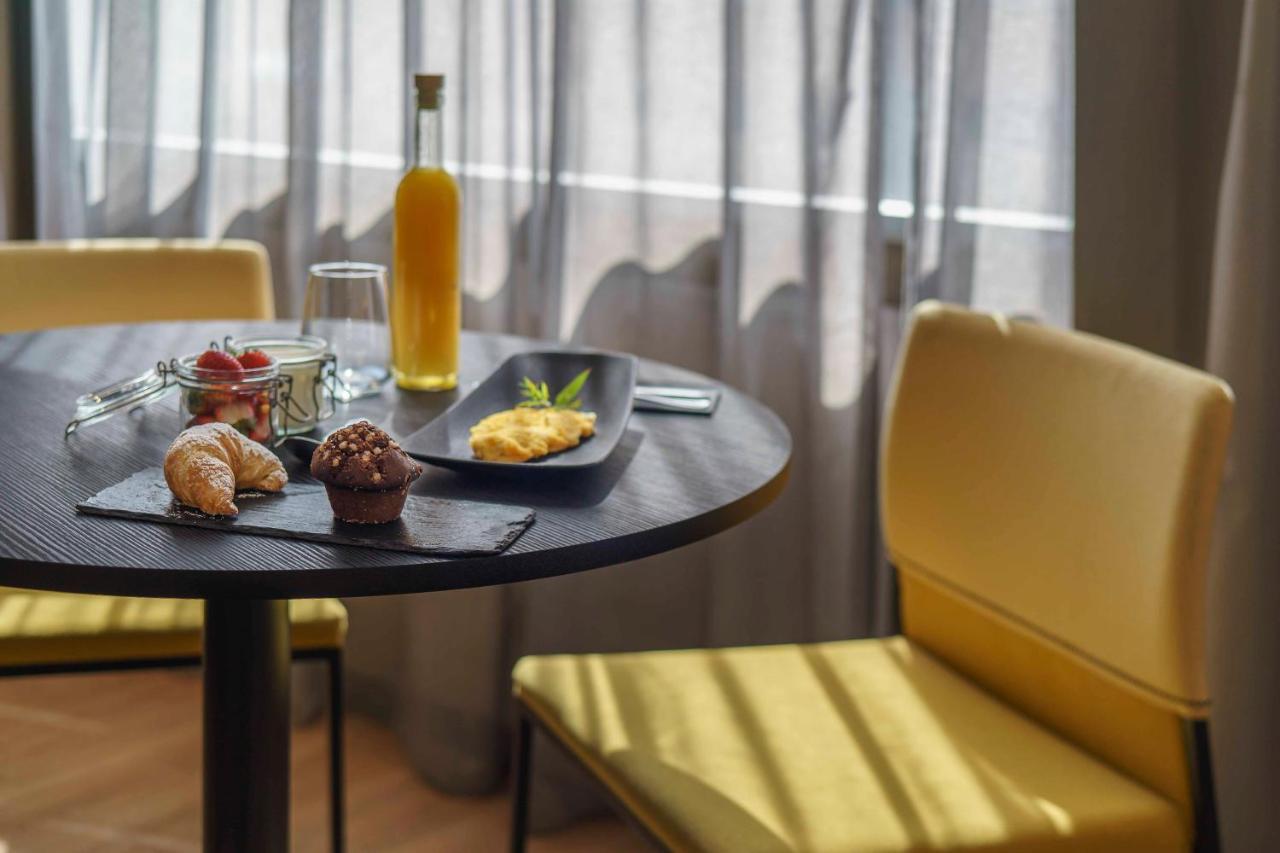 فندق Pullman Santiago El Bosque المظهر الخارجي الصورة A room at the hotel